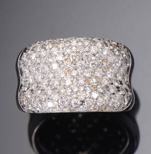 Brillantring af 18 kt hvidguld, ca. 2.30 ct