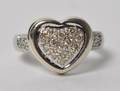 Ring med hjerte, prydet med brillanter