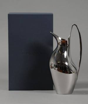 Henning Koppel for Georg Jensen Living Masterpieces. HK kande, poleret stål. I org. æske