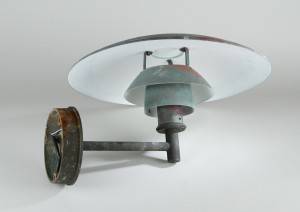 Poul Henningsen. PH 4,53 udendørslampe af patineret kobber