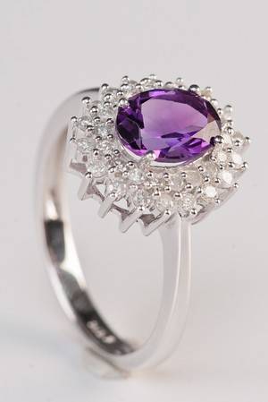 Ametyst og brillantring 