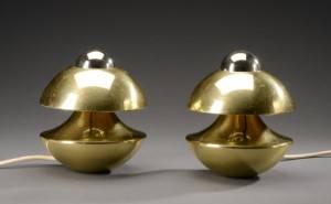 Kaiser. Par bordvæglamper af messing, model 8160 2