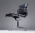 Charles Eames. Soft Pad armstol. Model EA 208