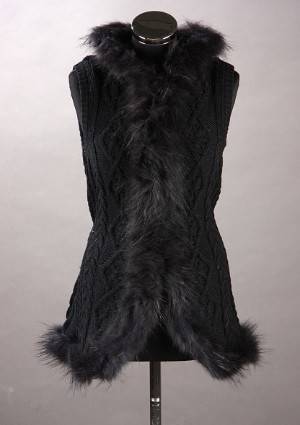 Vest med hætte af strik og raccoon. Farve Black
