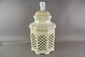 Bordslampa i porslin