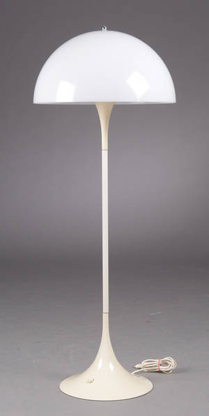 Verner Panton. Panthella standerlampe