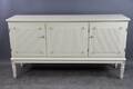 Sideboard i gustaviansk stil