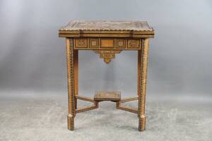 Spelbord med intarsia 