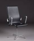 Arne Jacobsen for Fritz Hansen. Oxford armstol, model 3273 