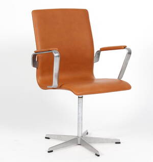 Arne Jacobsen. Oxford armstol, læder