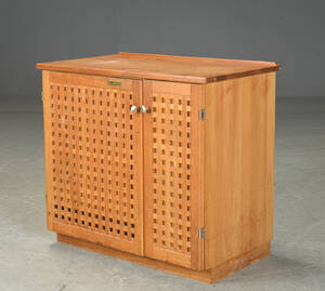 Trip Trap. Minibar af teak.