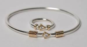 Smykkesæt af sterling sølv og 14 kt. guld, armring og ring - Randers Sølv