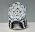 Kgl. Porcelæn. Musselmalet helblonde, ni tallerkner9 