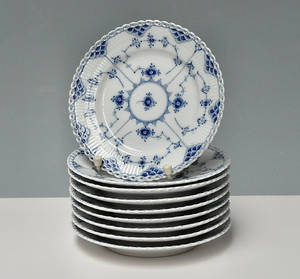 Kgl. Porcelæn. Musselmalet helblonde, ni tallerkner9