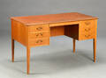 Skrivebord af teak