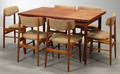 Dansk møbelproducent. Spisebord af teak med udtræk med tilhørende stole 1960erne 7 