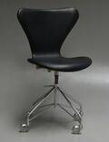Arne Jacobsen. Kontorstol Syveren, model 3117