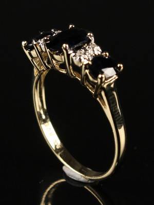 Safir- og diamantring