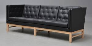 Erik Ole Jørgensen. Fritstående tre-pers. sofa