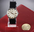 Omega Seamaster Date. Vintage herreur i stål med lys skive, ca. 1963