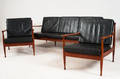 Sofa mit zwei Armlehnsesseln, Rahmen aus Teakholz, Lederbezug in Schwarz 3