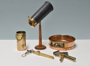 Samling instrumenter til kornmåling i messing. 5