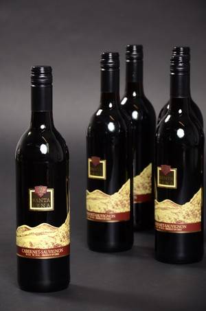 36 fl. 2012 Santa Lena, Cabernet sauvignon, Chile Valle Central366