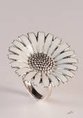 Georg Jensen. Daisy ring af rhodineret sterling sølv 