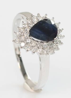 Safir- og diamant ring