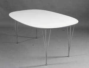 Piet HeinBruno Mathsson. Ellipse spisebord.