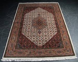 Kashmir Bidjar 169 x 241 cm. 