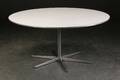 Arne Jacobsen. Cirkulært spisebord, Ø 145 cm 