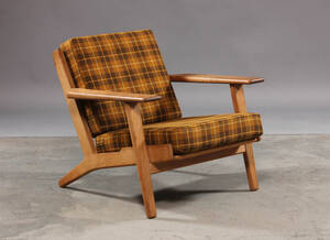 Hans. J. Wegner. Lænestol model 290