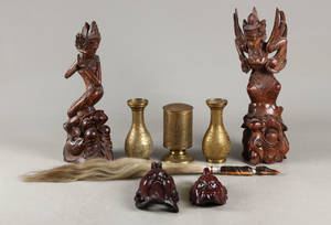 Samling orientalske figurer, bægre mm. 8