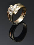 Diamantring af 14 kt trefarvet guld, ca. 0.98 ct