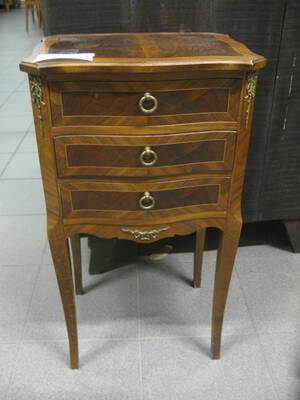 Lampbord, med 3 lådor