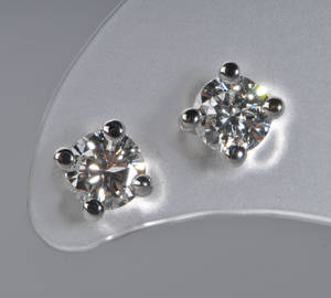 Brillantørestikker - ca. 0.66 ct. 2