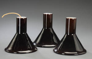 Holmegaard. Sæt pendeler af brunt glas. 3