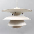 Poul Henningsen för Louis Poulsen. 5-4½ pendel model Charlottenborg