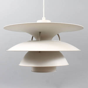 Poul Henningsen för Louis Poulsen. 5-4½ pendel modell Charlottenborg