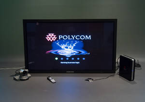 Polycom HDX 8000 videokonferenceanlæg, Samsung plasmaskærm.3