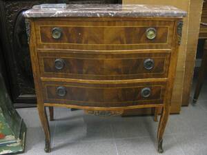 Byrå, Med stenskiva