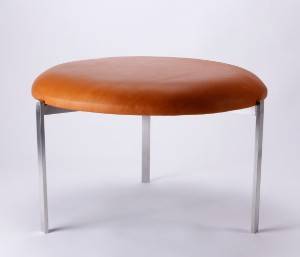 Michael Christensen. Stor skammel af rustfrit stål betrukket med anilinlæder, model Rough 1