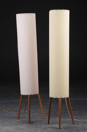 To standerlamper, teaktræ. Dansk lampeproducent 2