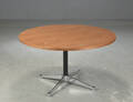 Ray og Charles Eames for Herman Miller. Contract Table 