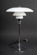 Bordlampe,  Louis Poulsen,  PH 32 af Poul Henningsen 