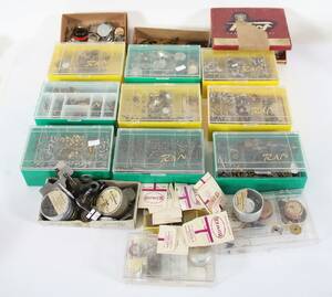 Stort parti klockmakartillbehör