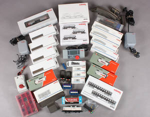 Samling Märklin tog, vogne og skinner m.m