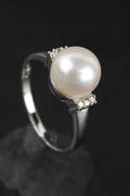 Perle- og diamant ring