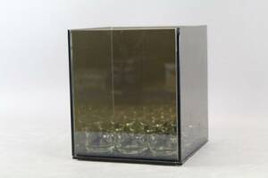 Ljuslykta med spegelreflektion